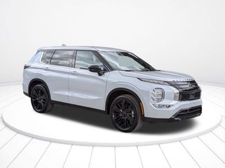 New 2026 Mitsubishi Outlander SE FWD video 2