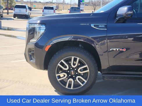 Used 2023 GMC Yukon AT4 w/ Technology Package image 9