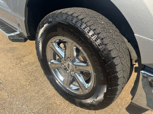 Used 2025 Ford F150 XLT w/ Equipment Group 301A Standard AWD/4WD image 13