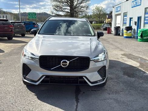 Used 2024 Volvo XC60 B5 Core AWD/4WD image 14