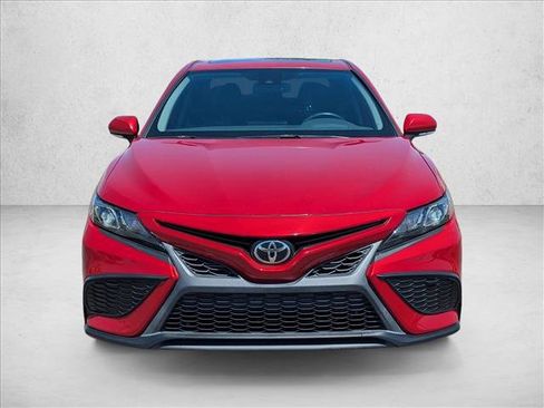 Used 2021 Toyota Camry SE w/ Convenience Package FWD image 2