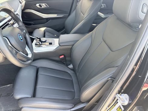 Used 2022 BMW 330e w/ Driving Assistance Package RWD image 19