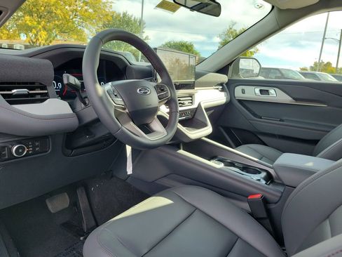 New 2026 Ford Explorer Active w/ Active Comfort Package image 20