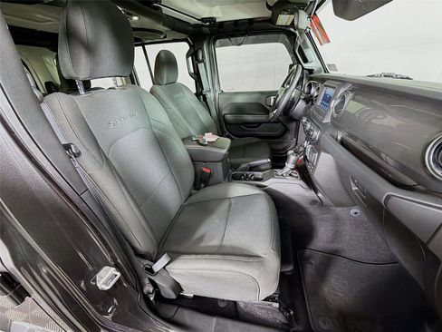 Used 2021 Jeep Wrangler Unlimited Sahara w/ LED Lighting Group image 26