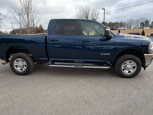 Used 2024 RAM 2500 Big Horn w/ Bed Utility Group image 7