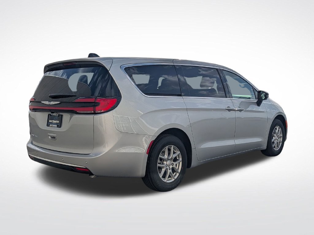 New 2026 Chrysler Pacifica Select FWD image 2