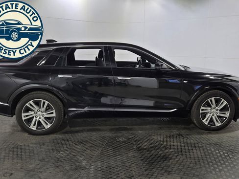 Used 2024 Cadillac Lyriq Tech AWD/4WD image 8
