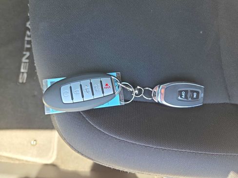 Used 2025 Nissan Sentra S FWD image 28