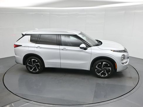 Used 2024 Mitsubishi Outlander SEL FWD image 51