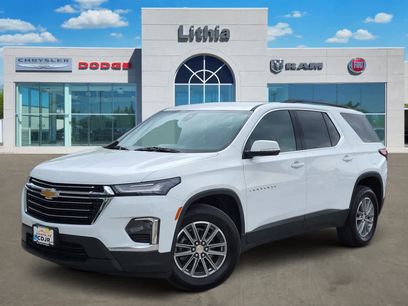 Used 2023 Chevrolet Traverse LT