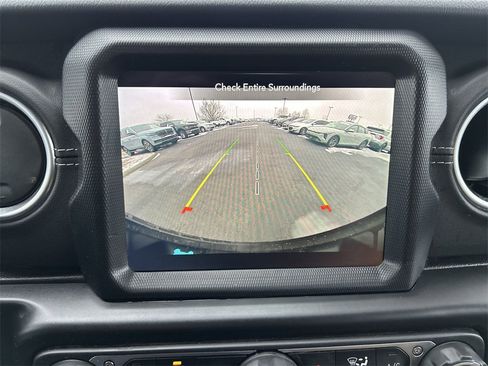 Used 2022 Jeep Wrangler Unlimited Sahara w/ Cold Weather Group image 23