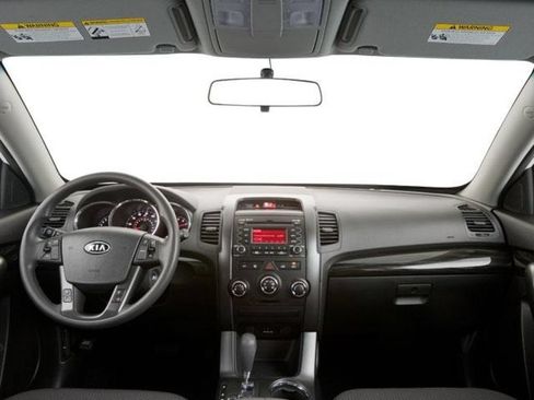 Used 2011 Kia Sorento LX AWD/4WD image 4