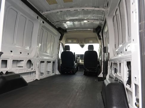 Used 2023 Ford Transit 250 Medium Roof AWD image 19