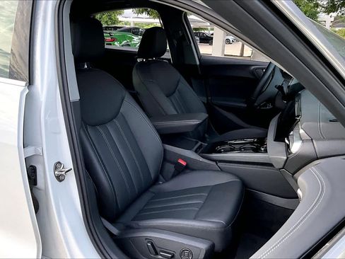 Used 2025 Audi A5 2.0T Premium Plus w/ Premium Plus AWD/4WD image 9