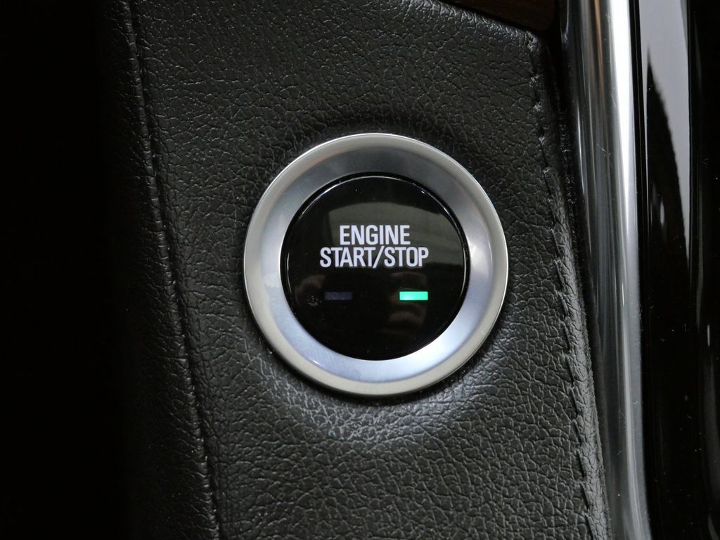 Used 2018 Cadillac Escalade Luxury AWD/4WD image 26