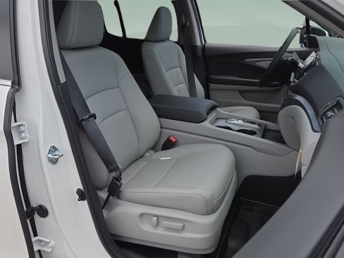 New 2026 Honda Ridgeline RTL image 17