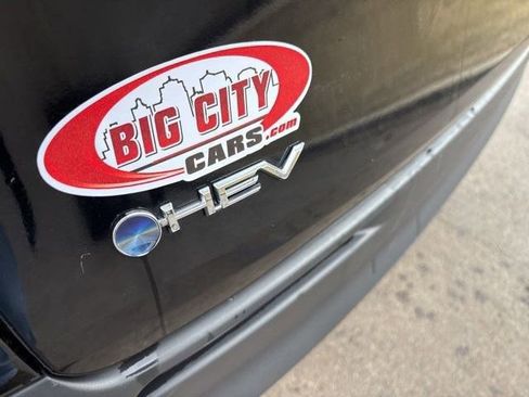 Used 2025 Toyota Sienna LE image 41