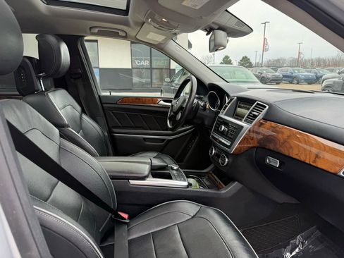 Used 2014 Mercedes-Benz GL 550 4MATIC image 26