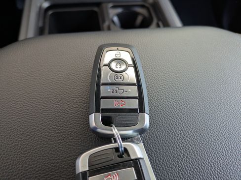 Certified 2026 Ford F250 Lariat AWD/4WD image 30