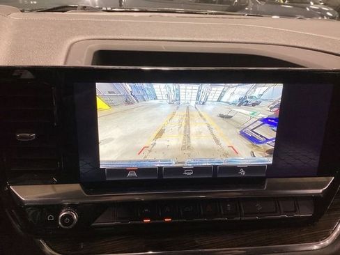 Used 2023 GMC Sierra 1500 Elevation w/ Preferred Package image 8