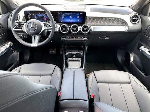 New 2025 Mercedes-Benz GLB 250 GLB 250 image 21