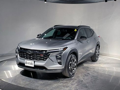 Used 2024 Chevrolet Trax RS image 8