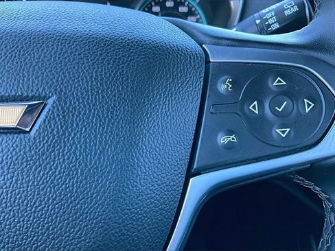 Used 2023 Chevrolet Traverse LT image 19