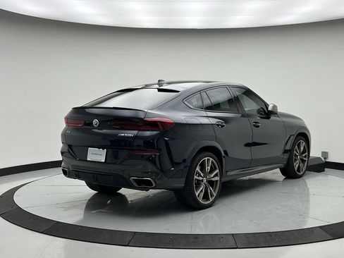 Used 2022 BMW X6 M50i image 7