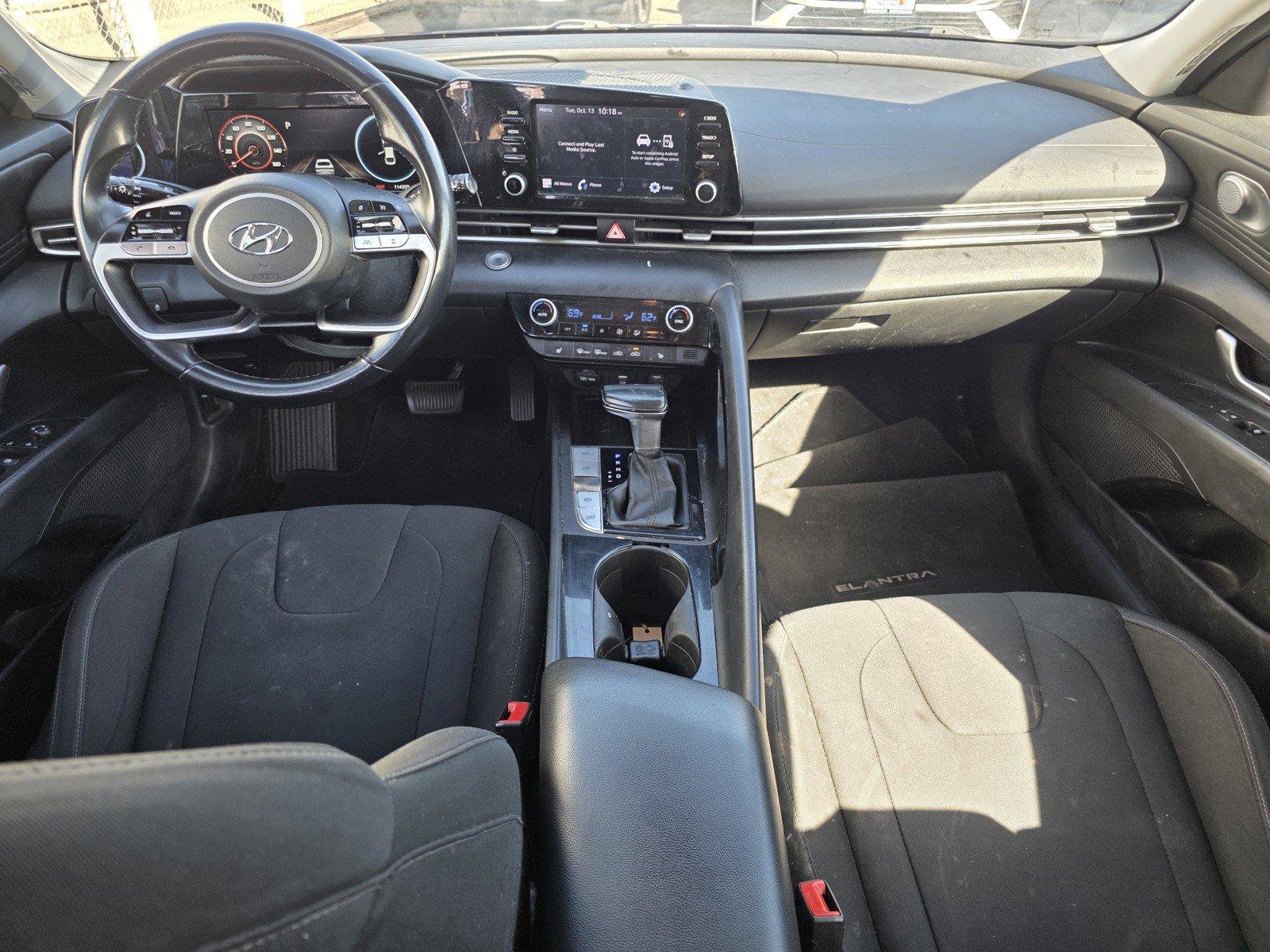 Used 2022 Hyundai Elantra SEL w/ Convenience Package FWD image 11