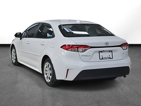 Used 2025 Toyota Corolla LE image 8