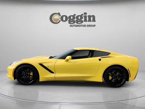 Used 2019 Chevrolet Corvette Stingray Coupe w/ 2LT Preferred Equipment Group image 2