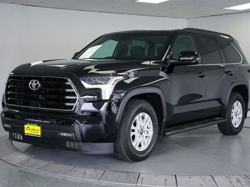 Used 2025 Toyota Sequoia SR5 image 4