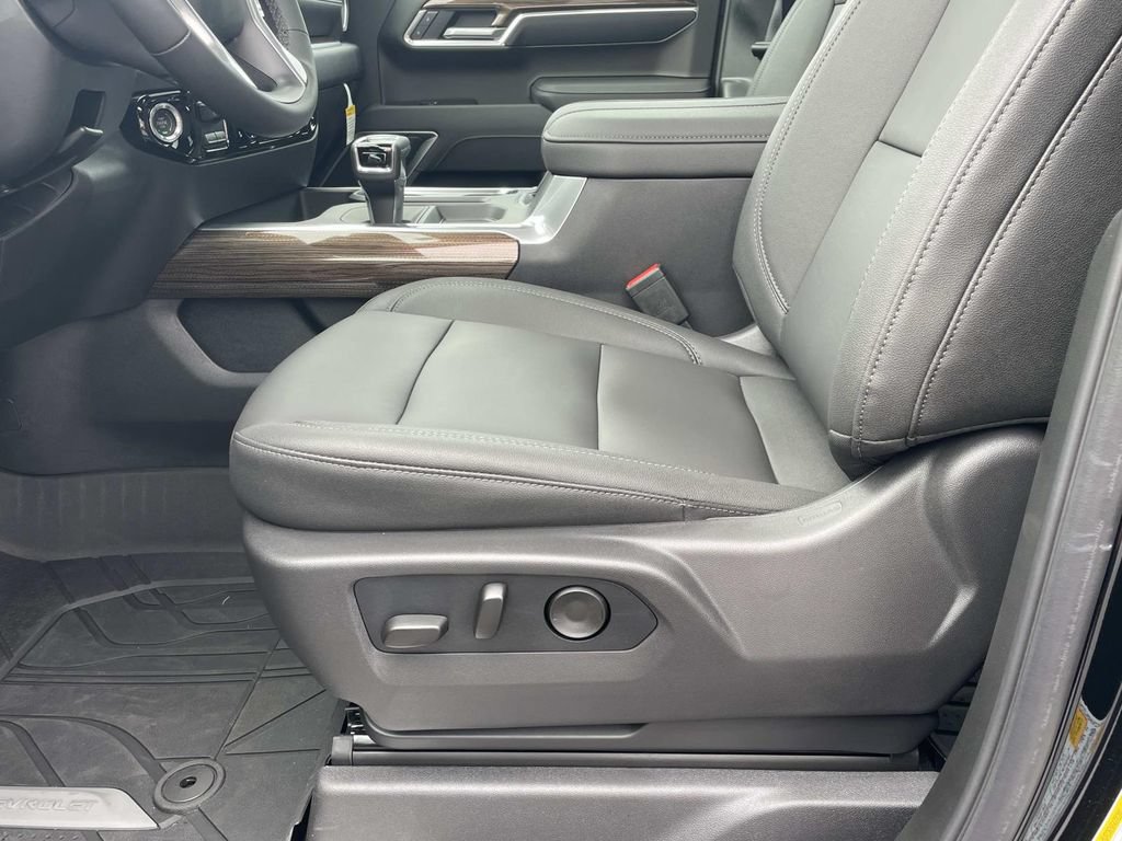 New 2026 Chevrolet Silverado 1500 RST AWD/4WD image 16