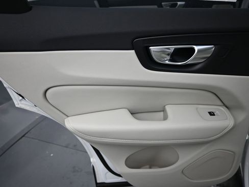 New 2026 Volvo XC60 B5 Ultra w/ Protection Package Premier AWD/4WD image 20