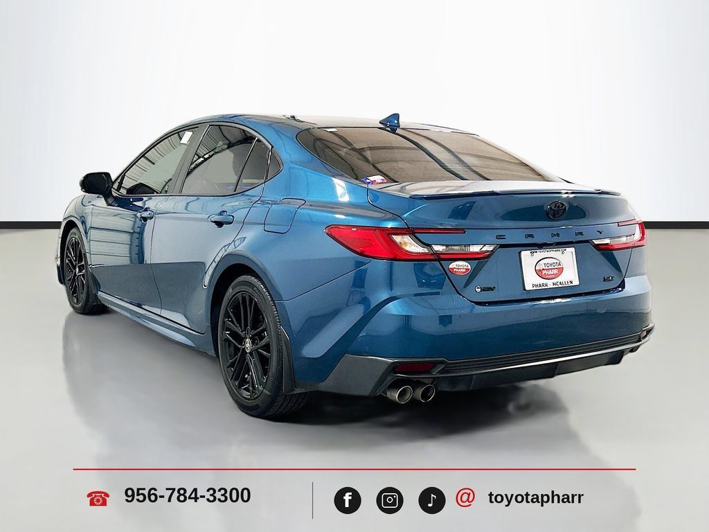 Used 2025 Toyota Camry SE w/ Convenience Package FWD image 7