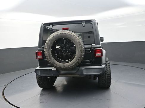 Used 2019 Jeep Wrangler Unlimited Sport S AWD/4WD image 9