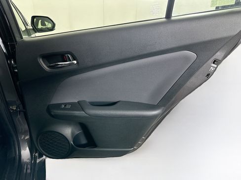 Used 2021 Toyota Prius L Eco w/ Carpet Mat Package (TMS) FWD image 27