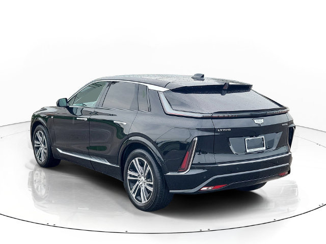 Certified 2024 Cadillac Lyriq Luxury AWD/4WD image 4