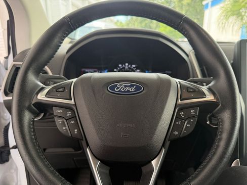 Used 2024 Ford Edge SEL image 28