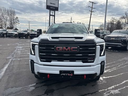 Used 2024 GMC Sierra 2500 AT4 w/ AT4 Preferred Package image 8