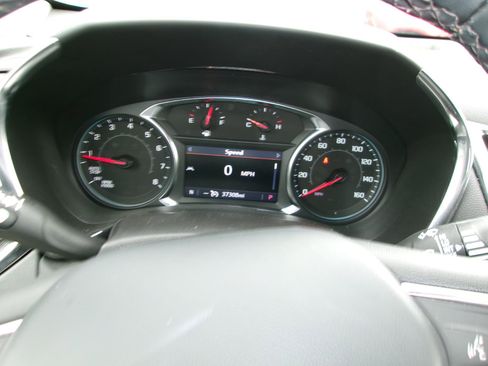 Used 2024 Chevrolet Equinox Premier image 17