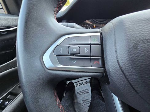 Used 2024 Jeep Compass Trailhawk AWD/4WD image 21