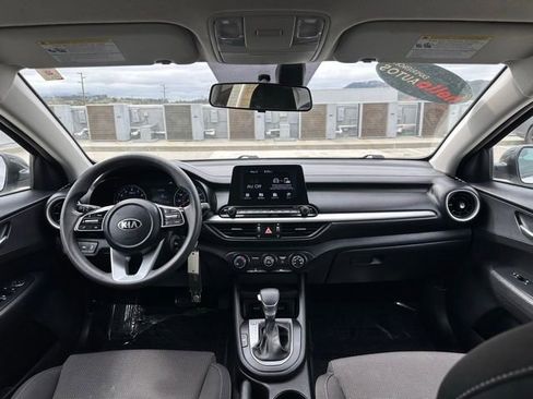 Used 2020 Kia Forte LXS FWD image 13