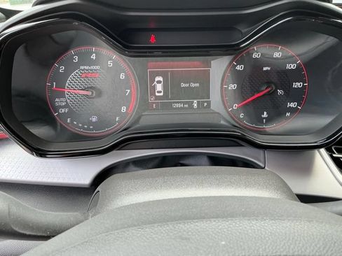 Used 2025 Chevrolet Trax RS w/ Driver Confidence Package FWD image 27