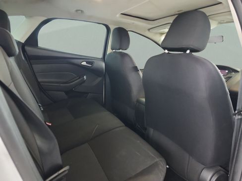Used 2015 Ford Focus SE w/ Reverse Sensing Package FWD image 17