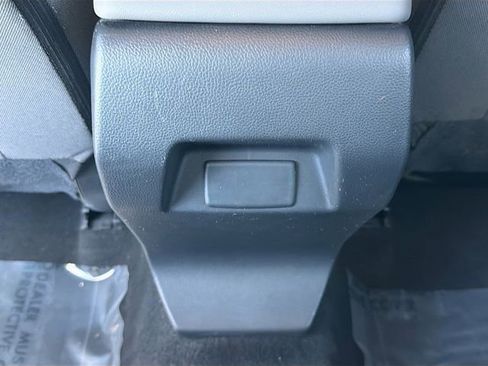 Certified 2024 Subaru Crosstrek 2.0i image 19