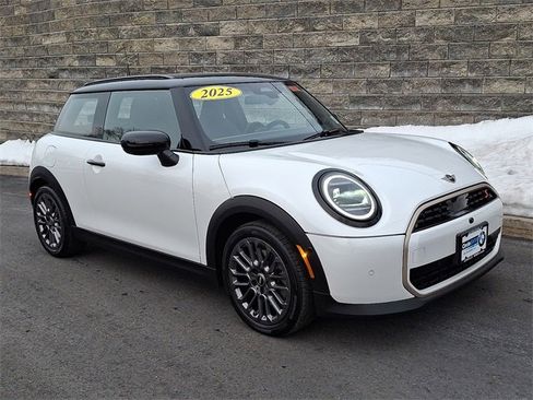 Used 2025 MINI Cooper S image 1
