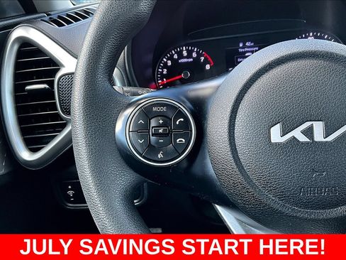 Used 2022 Kia Soul LX FWD image 13