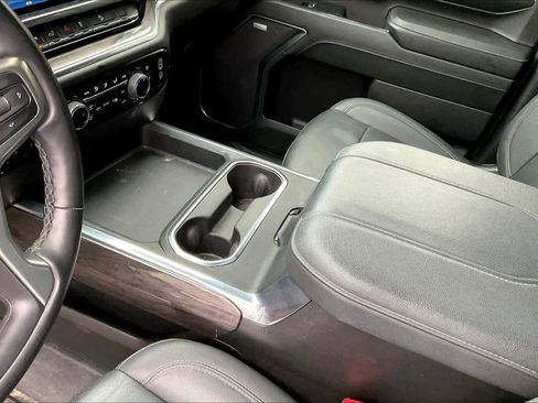 Used 2024 Chevrolet Silverado 2500 LTZ w/ LTZ Plus Package image 17