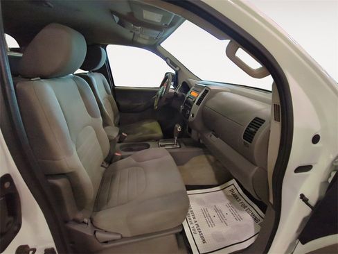 Used 2014 Nissan Frontier S image 15